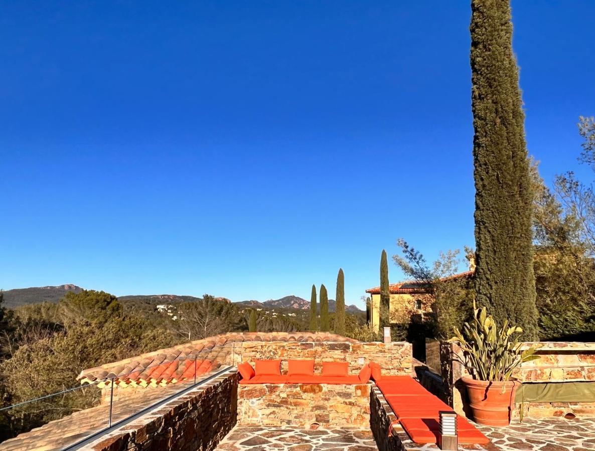 Villa Familiale Avec Vue Imprenable Saint-Raphaël Eksteriør billede