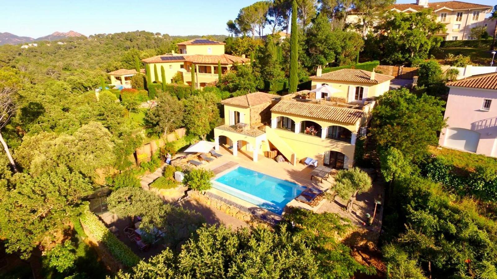 Villa Familiale Avec Vue Imprenable Saint-Raphaël Eksteriør billede