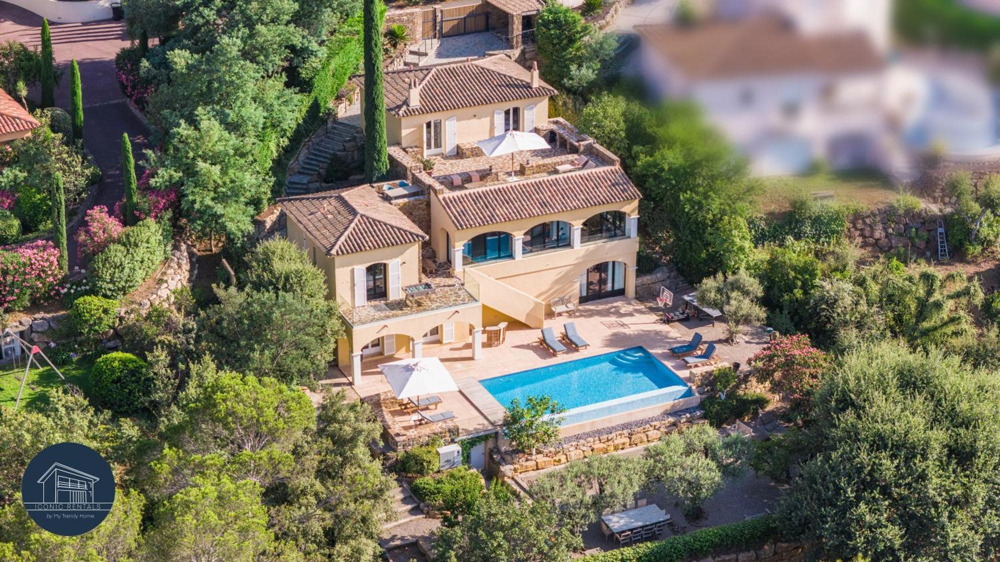 Villa Familiale Avec Vue Imprenable Saint-Raphaël Eksteriør billede
