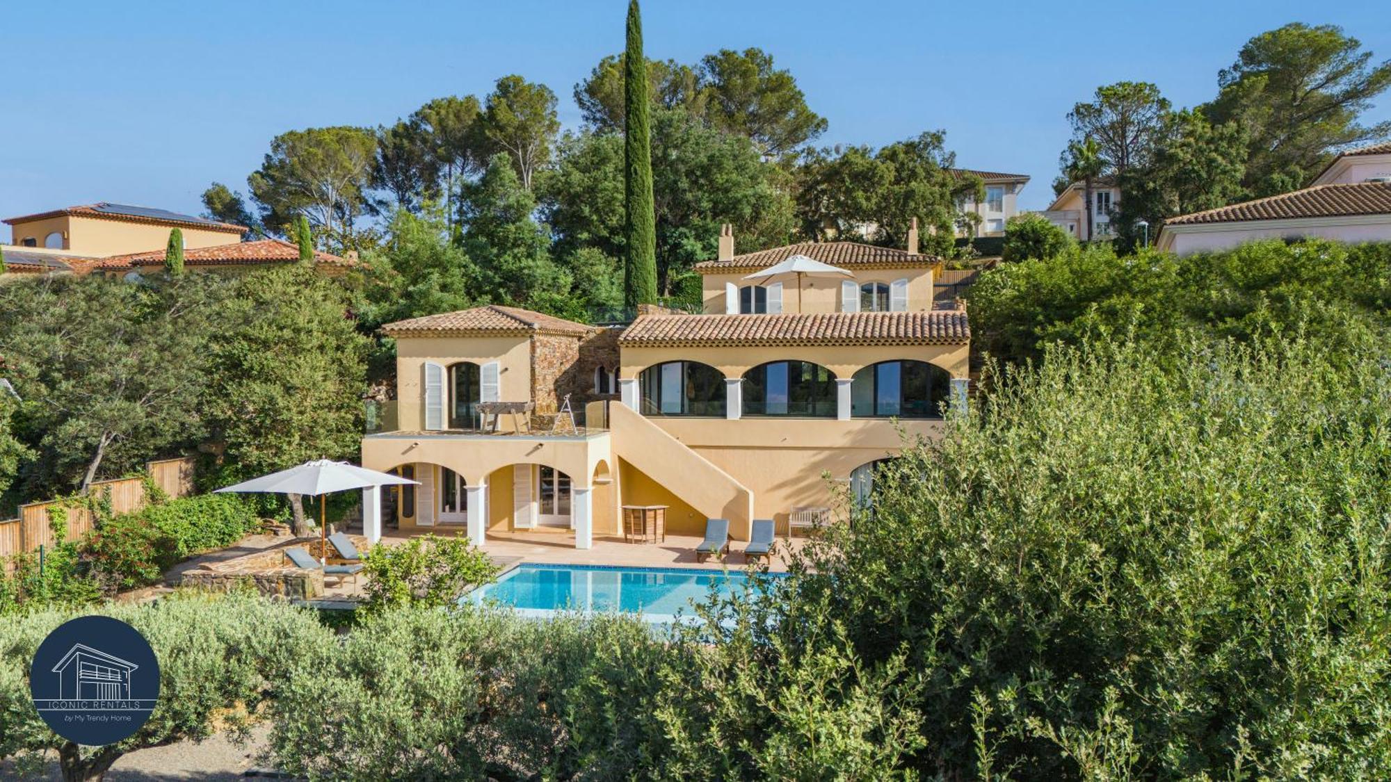 Villa Familiale Avec Vue Imprenable Saint-Raphaël Eksteriør billede